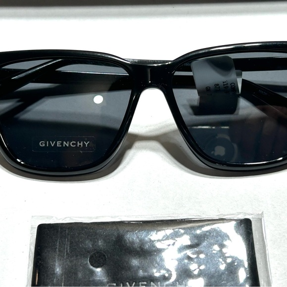 Givenchy Sunglass - Picture 11 of 11